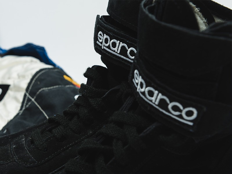 1995 Kelvin Burt Volvo BTCC race suit, boots and gloves